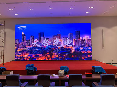 深圳南航机场会议室 / P2室内高清显示屏